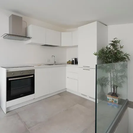 Downtown Apartment *